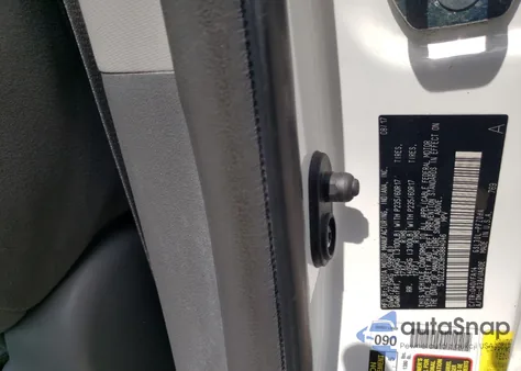 2017 Toyota Sienna z USA, uszkodzony, nr VIN 5TDZZ3DC9HS884046